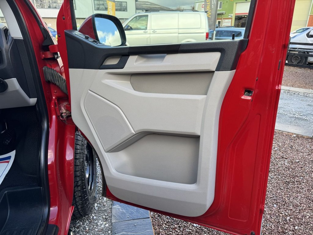 Used Volkswagen Transporter 2017 for sale - 78016753: Photo 40