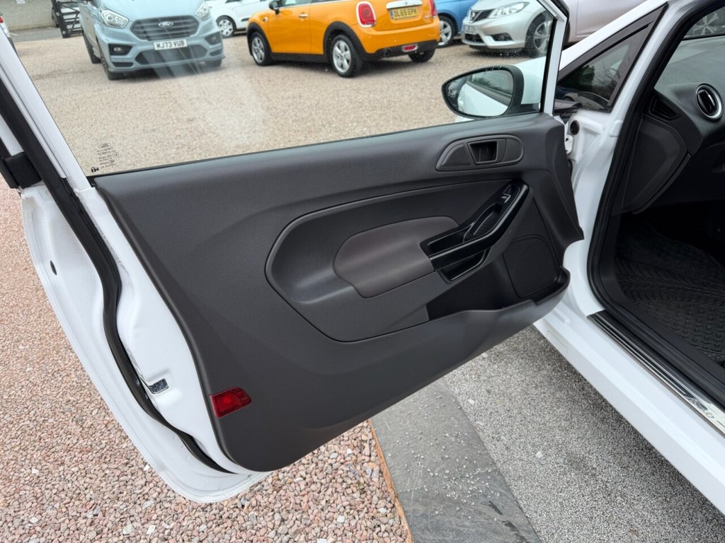 Used Ford Fiesta 2016 for sale - 78016829: Photo 41