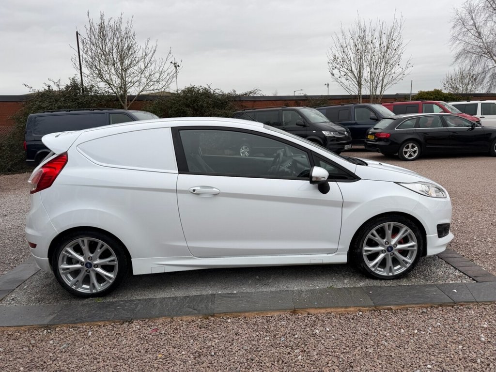 Used Ford Fiesta 2016 for sale - 78016829: Photo 7