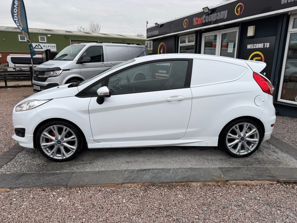 Used Ford Fiesta 2016 for sale - 78016829: Photo 8