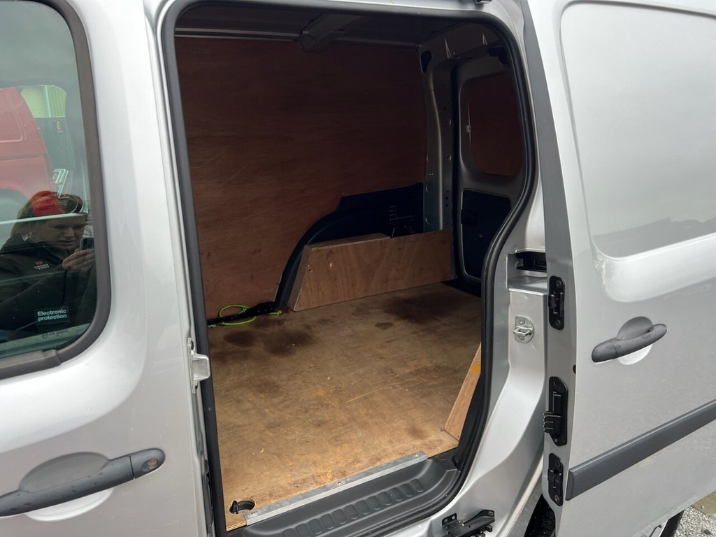 Used Renault Kangoo 2019 for sale - 77654672: Photo 12