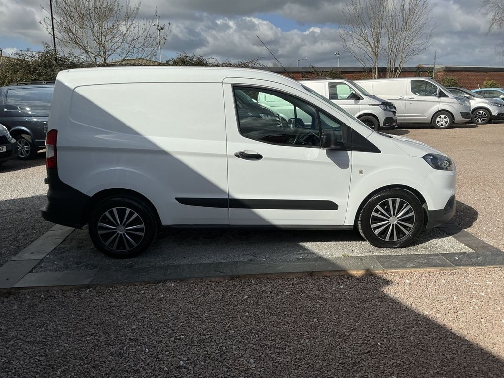Used Ford Transit Courier 2020 for sale - 78056583: Photo 4