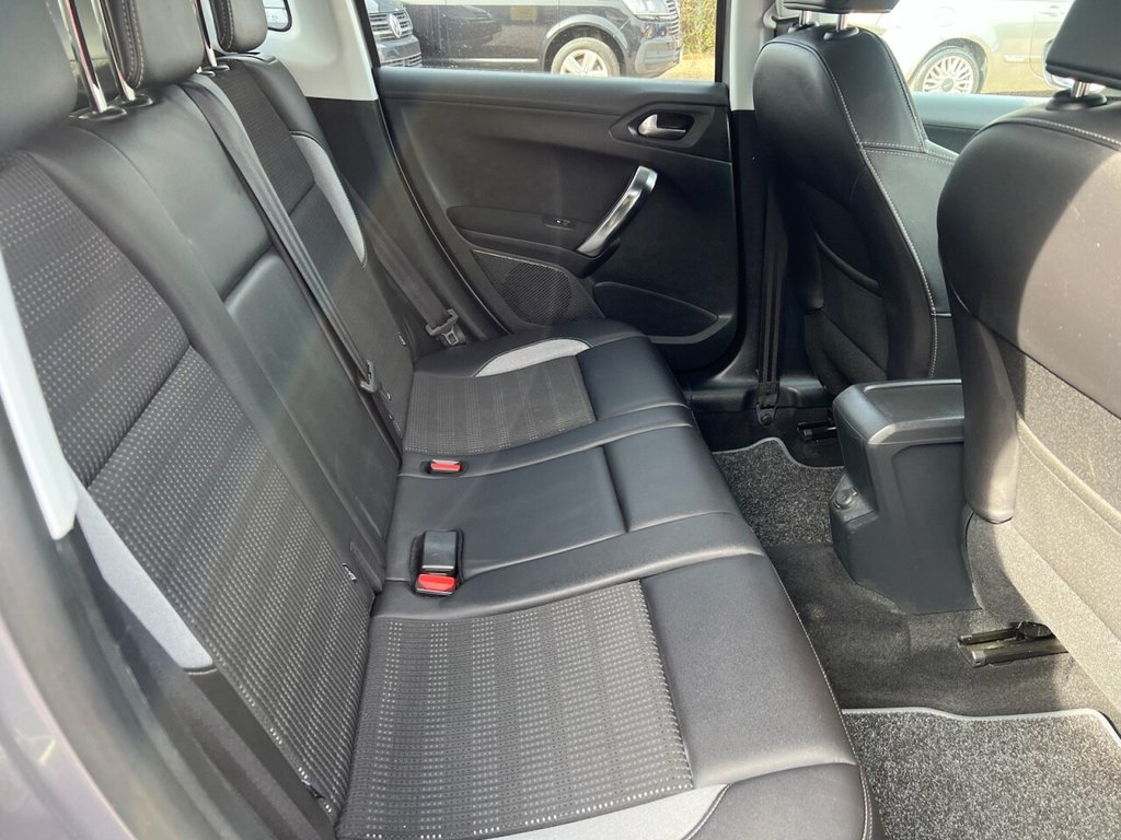 Used Peugeot 2008 2014 for sale - 77976532: Photo 16