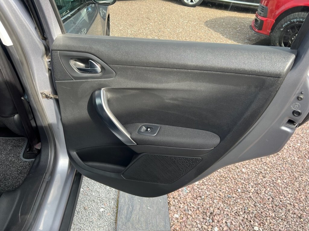 Used Peugeot 2008 2014 for sale - 77976532: Photo 20