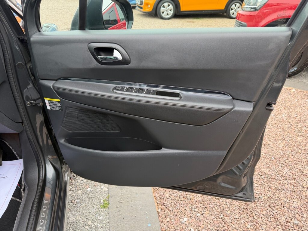 Used Peugeot 3008 2016 for sale - 78016859: Photo 37