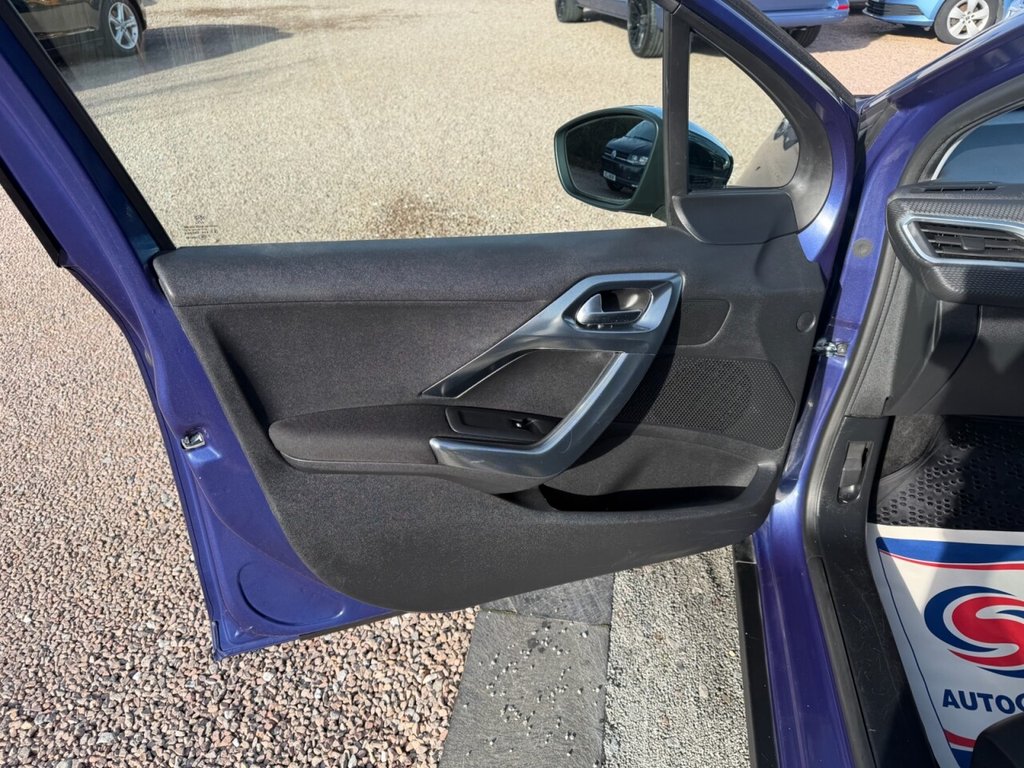 Used Peugeot 2008 2015 for sale - 77655362: Photo 36