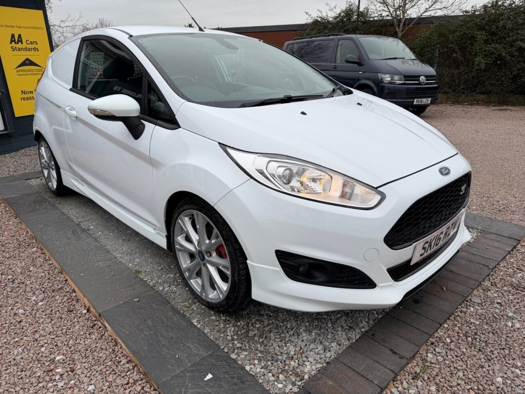 Used Ford Fiesta 2016 for sale - 77654710: Photo 2