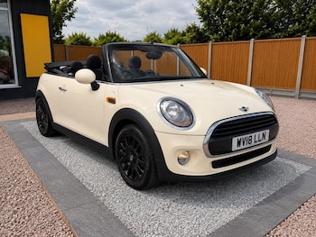 Used MINI Convertible 2018 for sale - 78863952: Photo