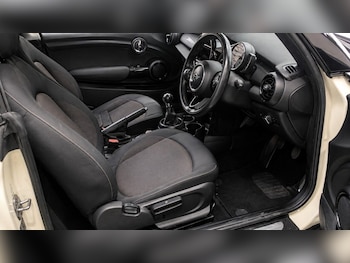 Used MINI Convertible 2018 for sale - 78863952: Photo