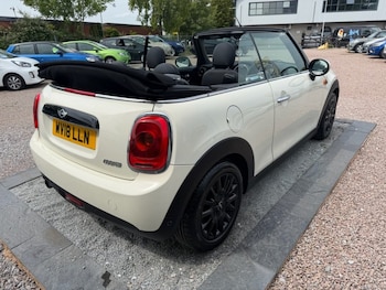 Used MINI Convertible 2018 for sale - 78863952: Photo