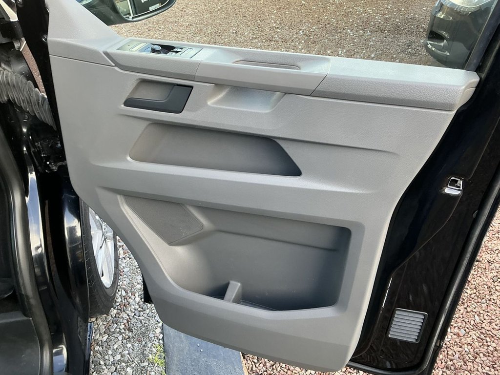 Used Volkswagen Transporter Shuttle 2020 for sale - 77654501: Photo 9