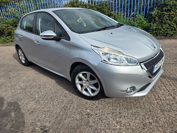 Used Peugeot 208 2013 for sale - 79780620: Photo