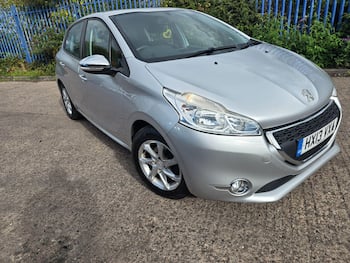 Used Peugeot 208 2013 for sale - 79780620: Photo