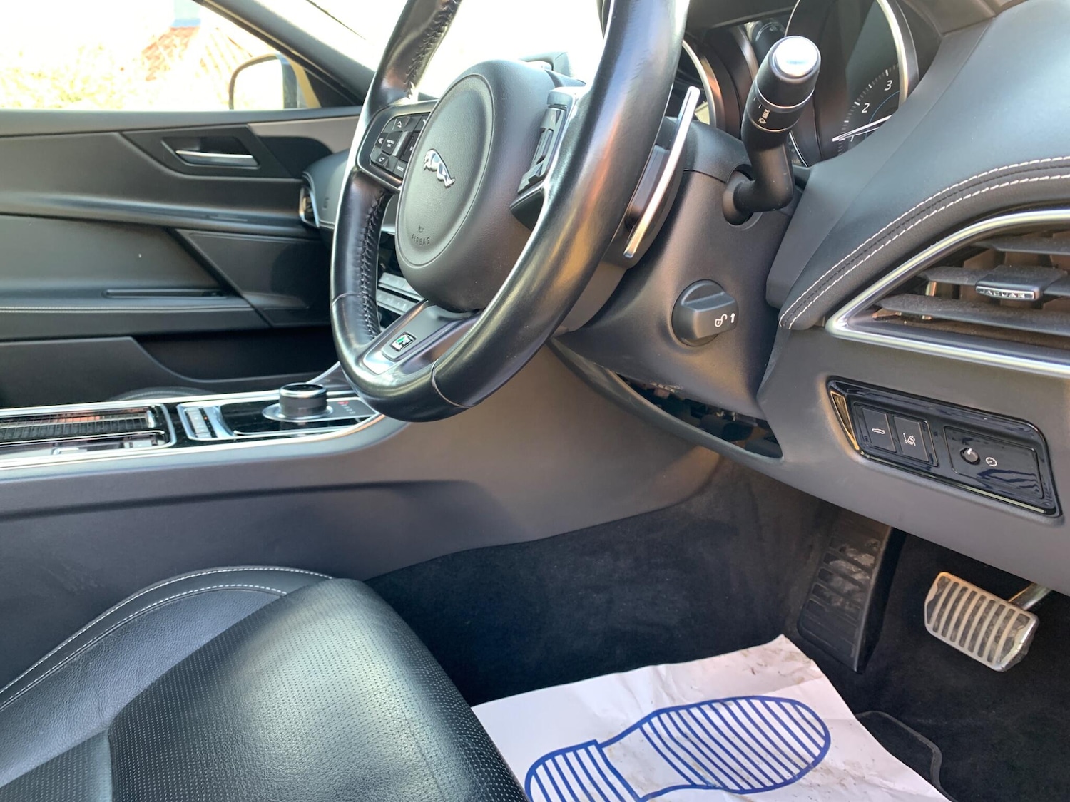 Used Jaguar XE 2019 for sale - 77574062: Photo 10