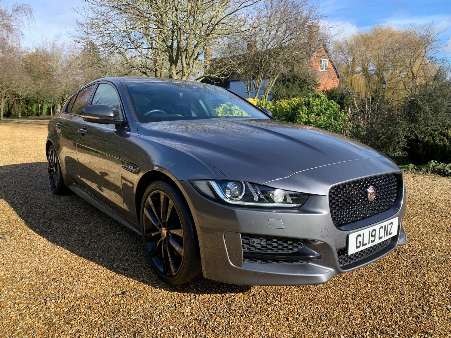 Used Jaguar XE 2019 for sale - 77574062: Photo 2