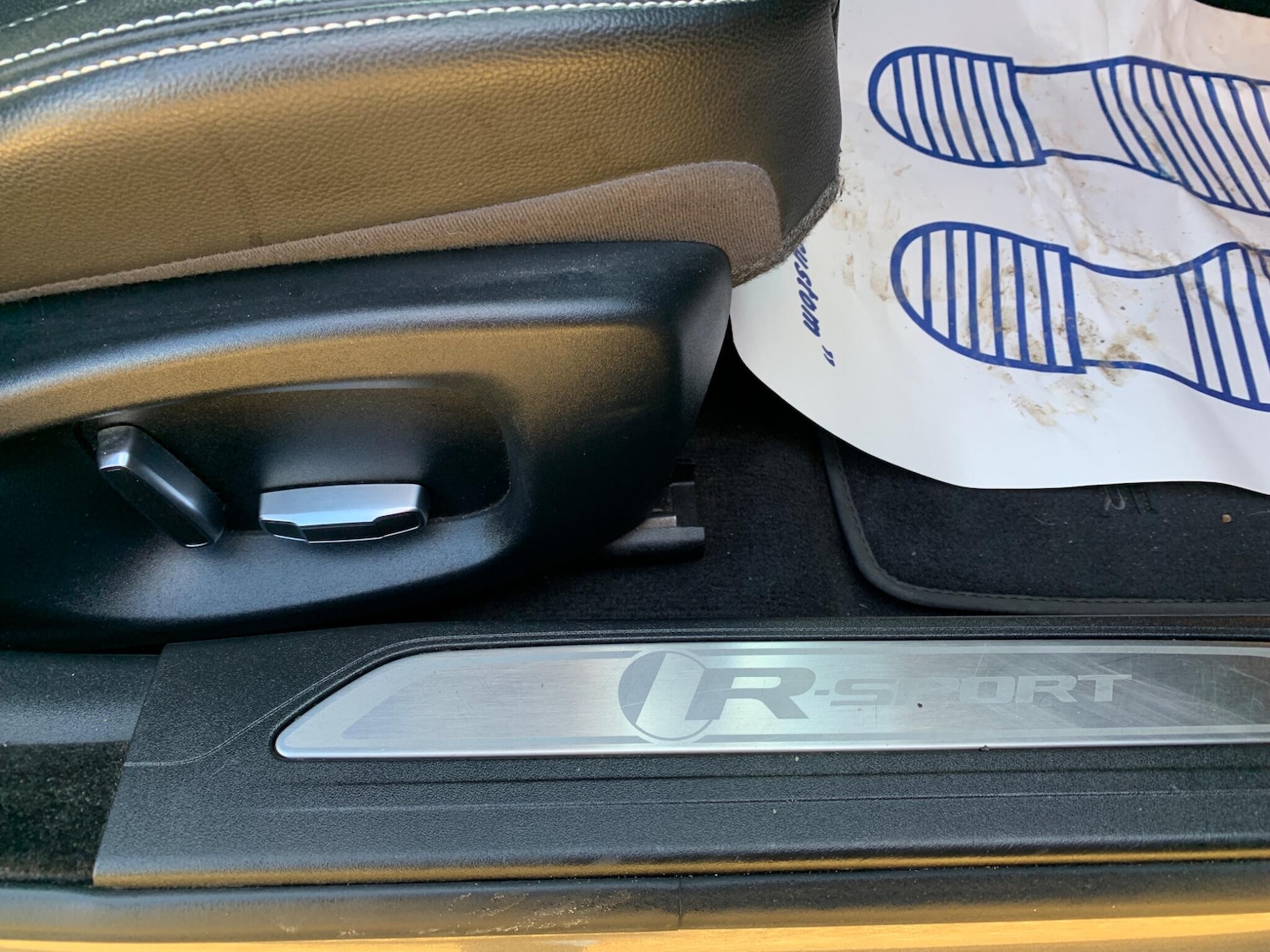 Used Jaguar XE 2019 for sale - 77574062: Photo 31