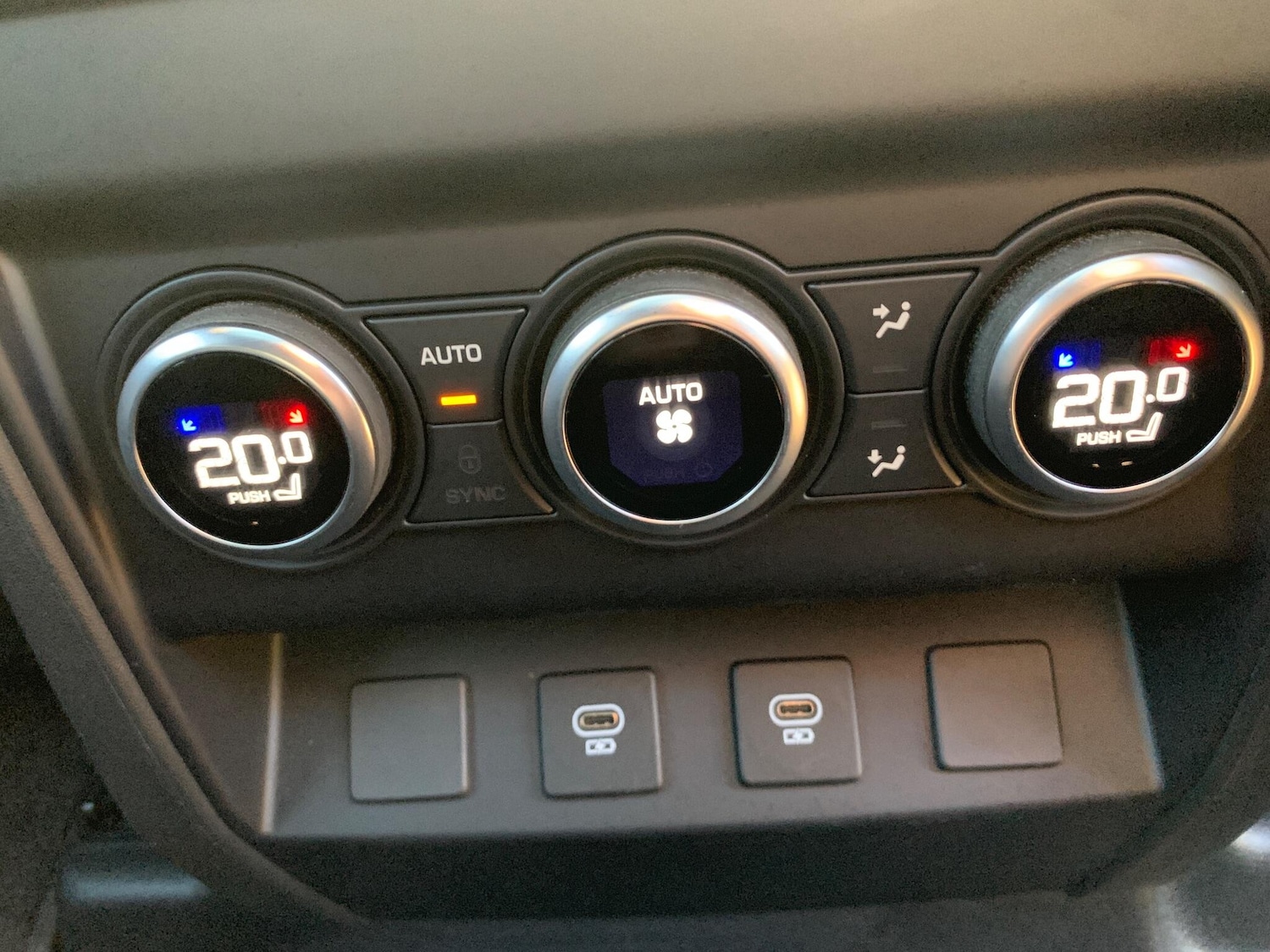 Used Land Rover Defender 2022 for sale - 76743587: Photo 20