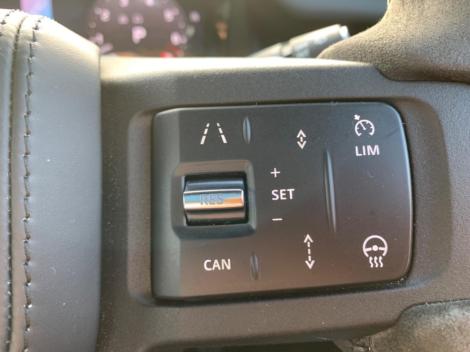 Used Land Rover Defender 2022 for sale - 76743587: Photo 31