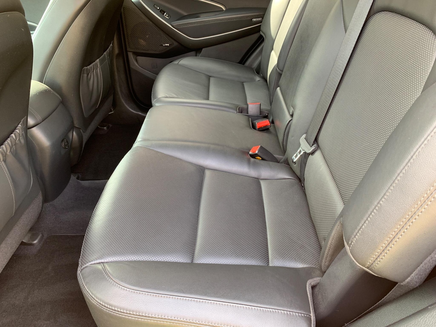 Used Hyundai Santa Fe 2017 for sale - 78100295: Photo 16