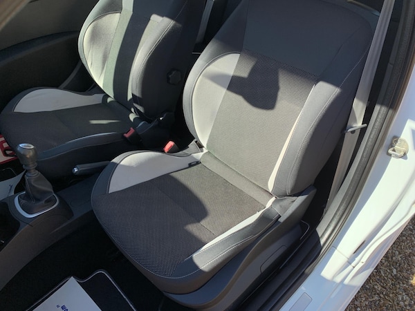 Used Renault Clio 2011 for sale - 74069410: Photo 22