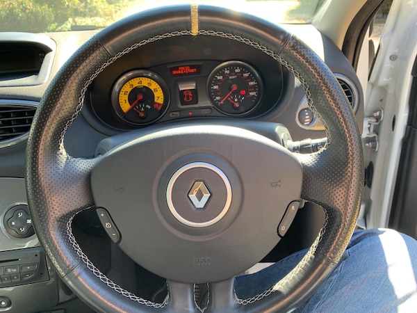 Used Renault Clio 2011 for sale - 74069410: Photo 27
