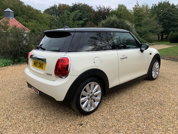 Used MINI Hatch 2020 for sale - 76137402: Photo