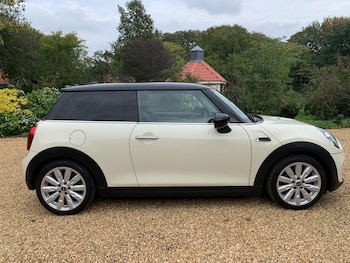 Used MINI Hatch 2020 for sale - 76137402: Photo