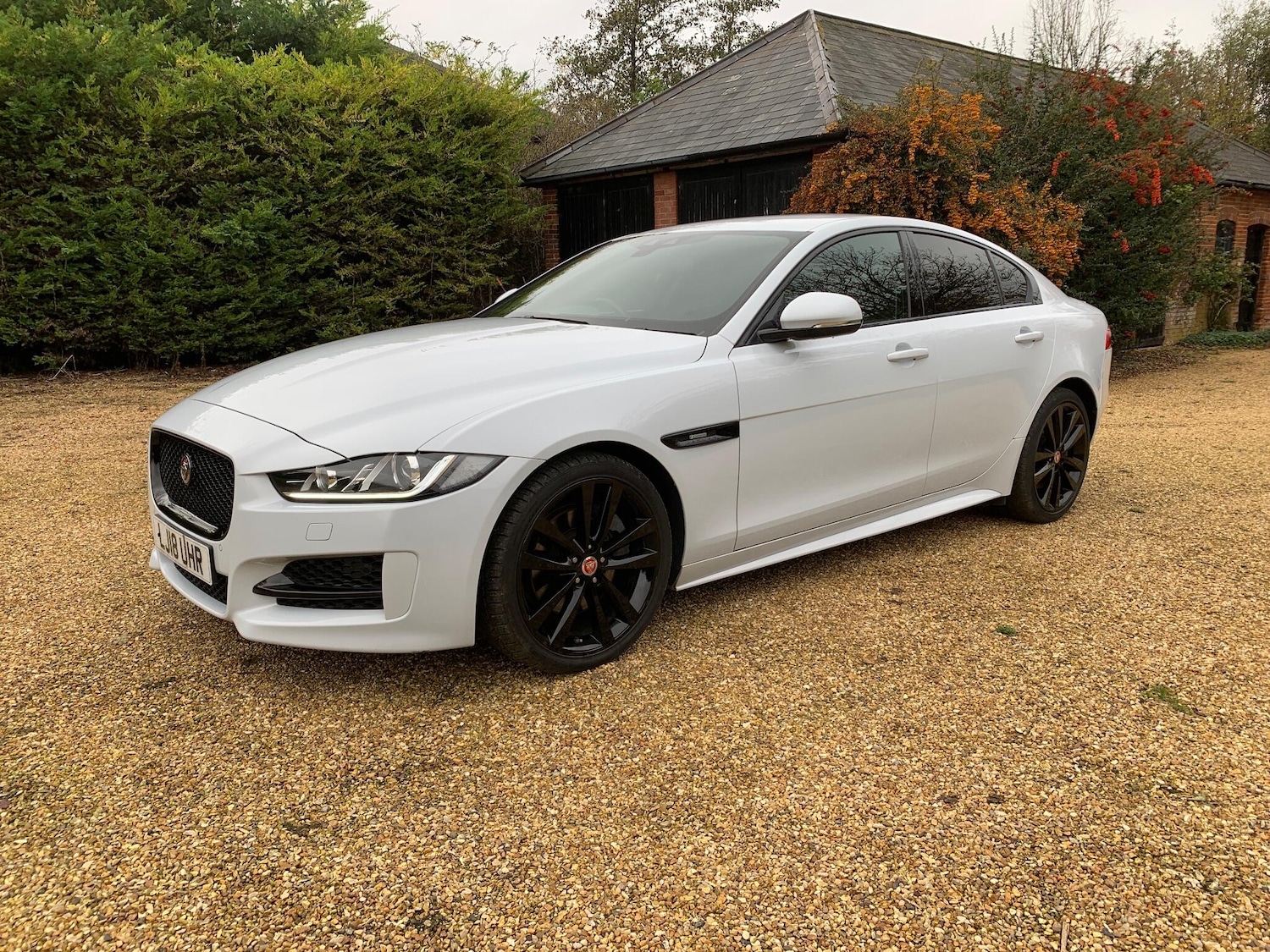 Used Jaguar XE 2018 for sale - 76512598: Photo 1