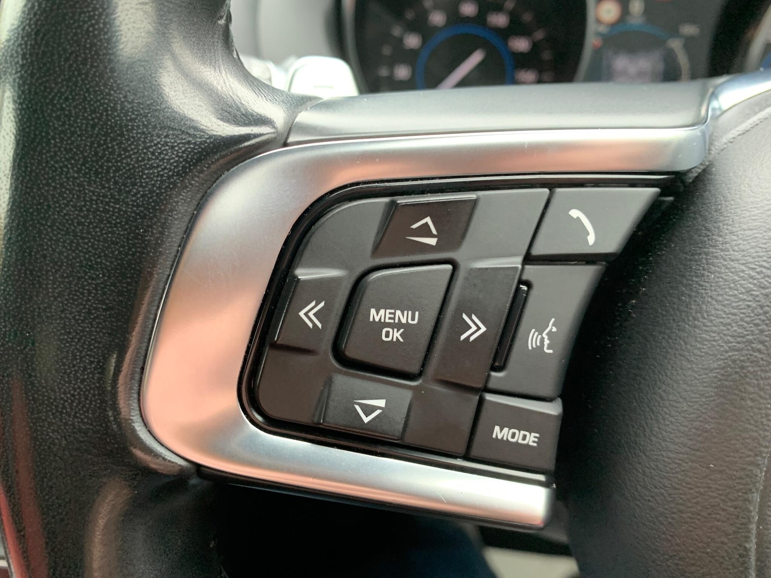 Used Jaguar XE 2018 for sale - 76512598: Photo 16