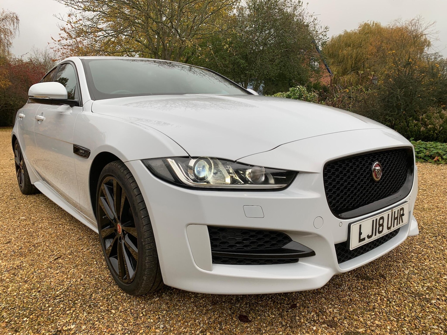 Used Jaguar XE 2018 for sale - 76512598: Photo 2