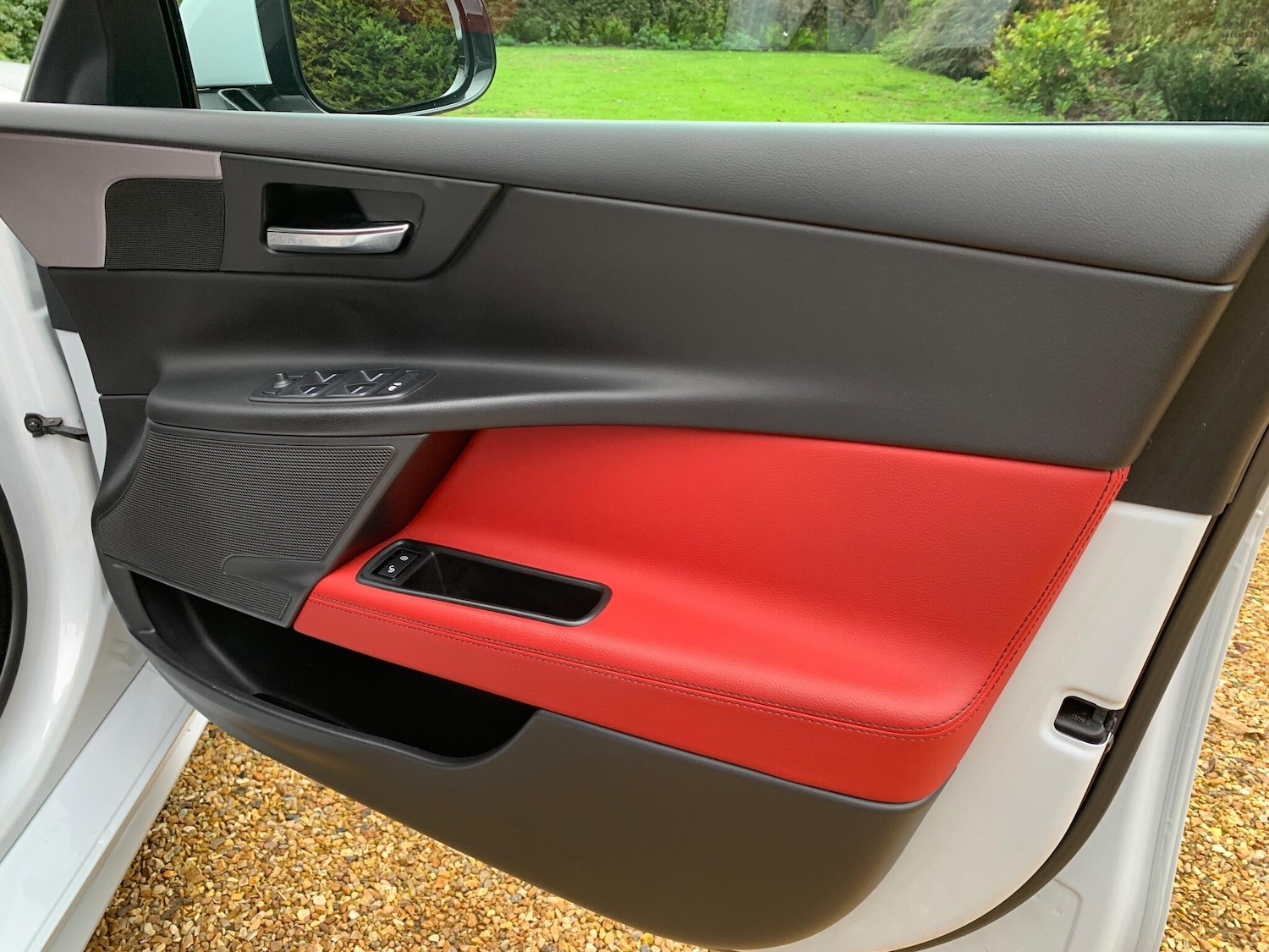 Used Jaguar XE 2018 for sale - 76512598: Photo 20