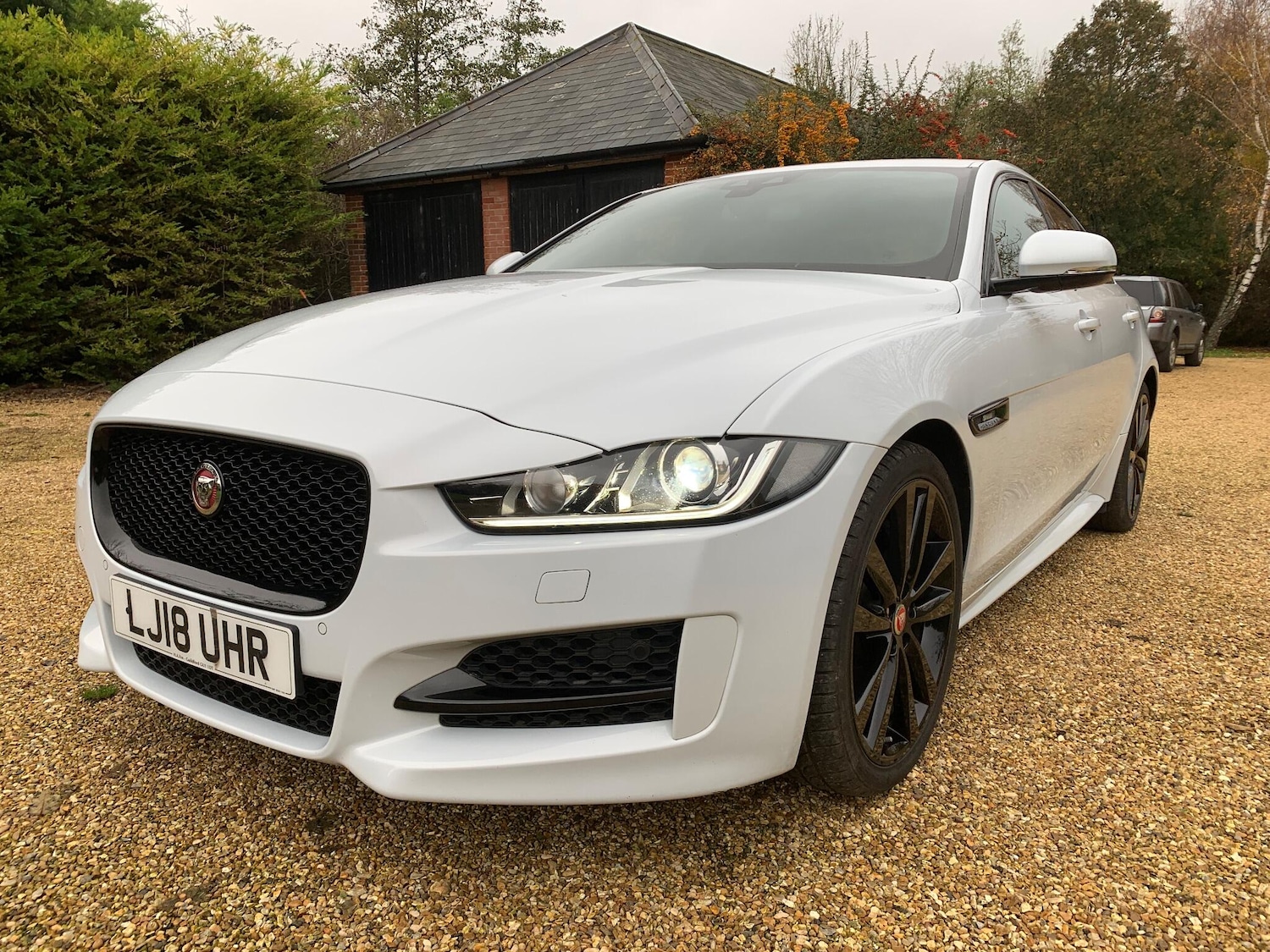 Used Jaguar XE 2018 for sale - 76512598: Photo 4