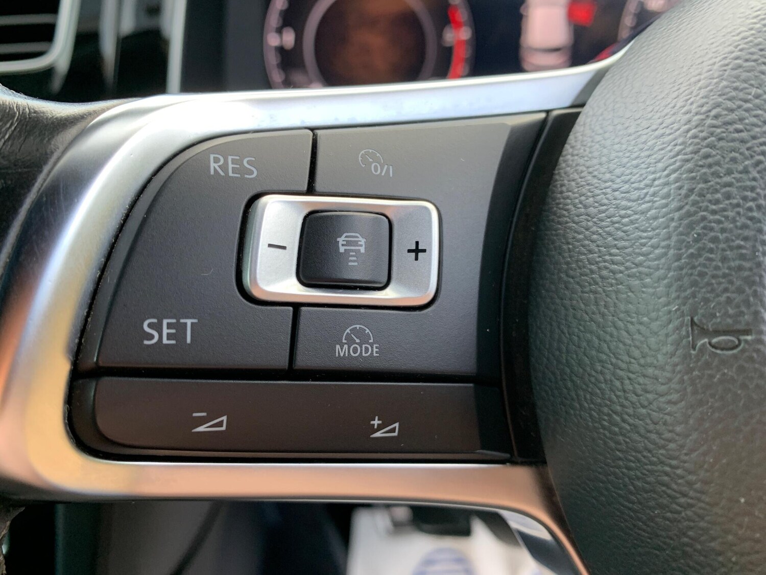 Used Volkswagen Golf 2017 for sale - 76573177: Photo 24