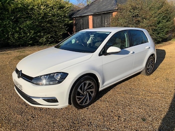 Used Volkswagen Golf 2019 for sale - 77081515: Photo