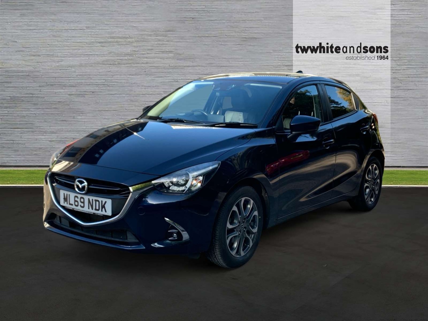 Used Mazda Mazda2 2019 for sale - 76609413: Photo 1