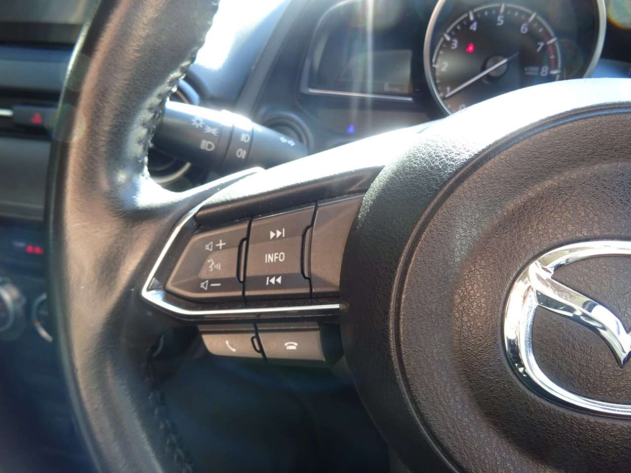 Used Mazda Mazda2 2019 for sale - 76609413: Photo 21