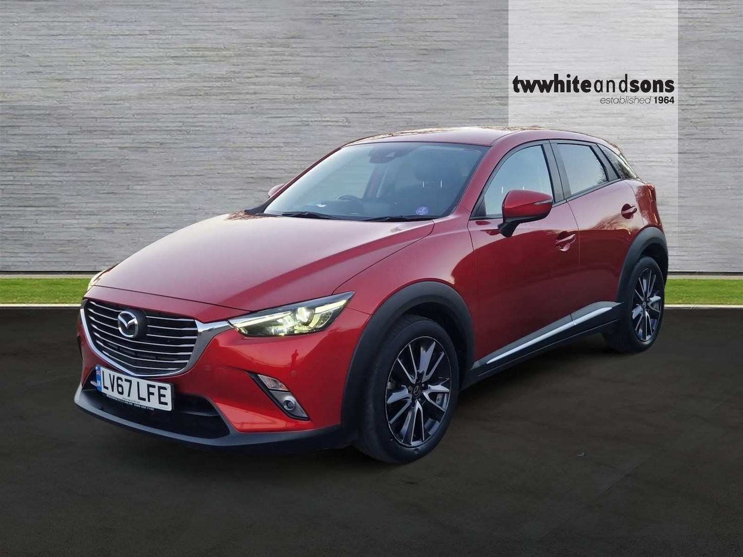 Used Mazda CX-3 2017 for sale - 76548051: Photo 1
