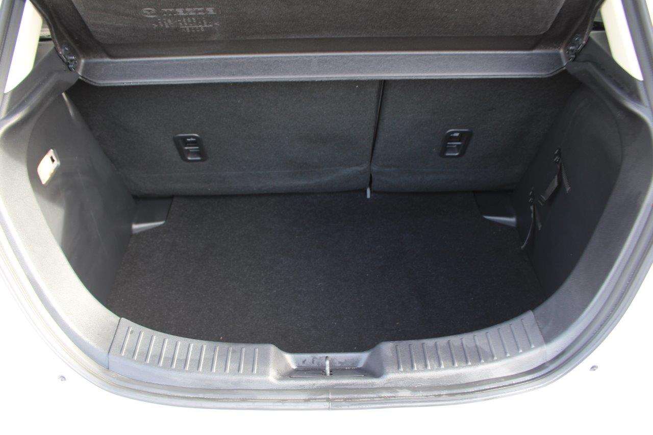 Used Mazda Mazda2 2022 for sale - 76471365: Photo 14