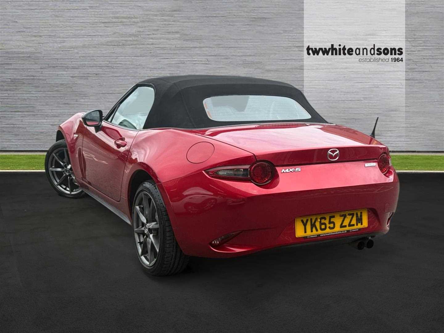 Used Mazda MX-5 2015 for sale - 76434557: Photo 5