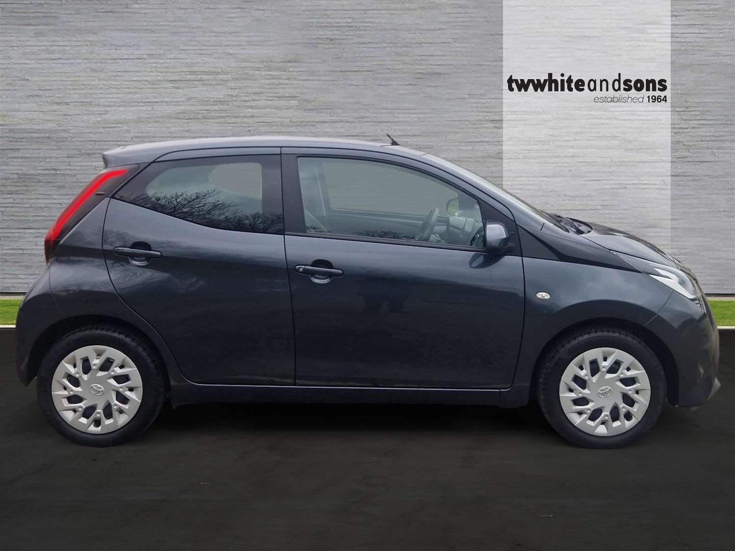 Used Toyota AYGO 2020 for sale - 76954560: Photo 8