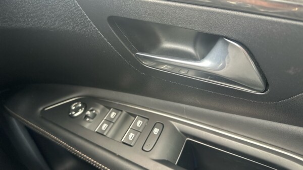 Used Peugeot 3008 2022 for sale - 75979916: Photo 29