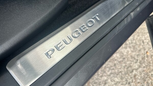Used Peugeot 3008 2022 for sale - 75979916: Photo 33