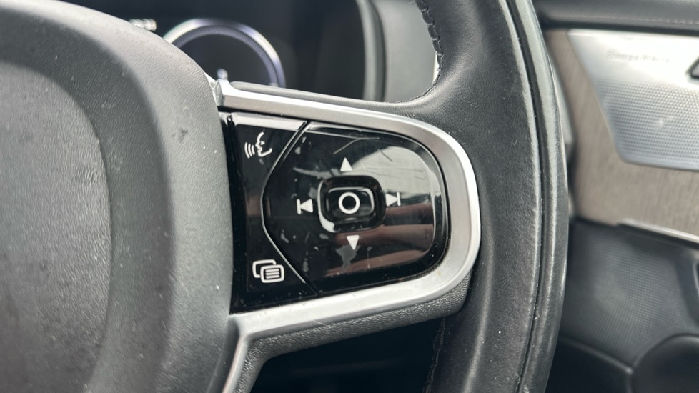 Used Volvo XC90 2021 for sale - 76871128: Photo 23