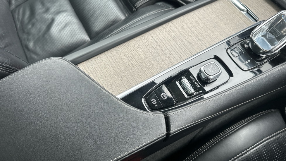 Used Volvo XC90 2021 for sale - 76871128: Photo 29