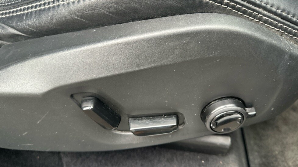 Used Volvo XC90 2021 for sale - 76871128: Photo 33