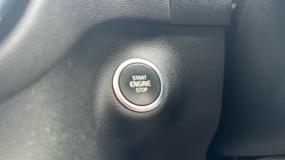 Used Volvo XC40 2018 for sale - 76393612: Photo 34