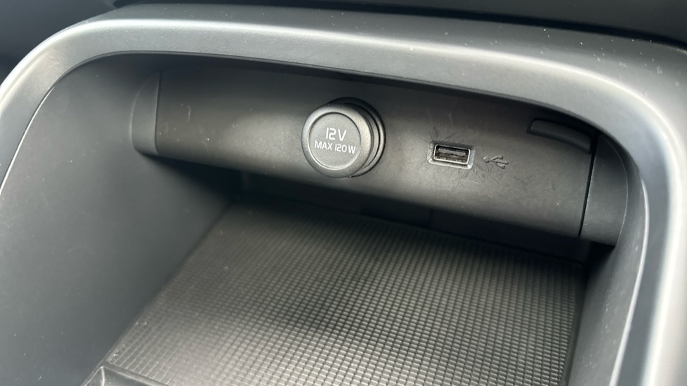 Used Volvo XC40 2018 for sale - 76393612: Photo 36