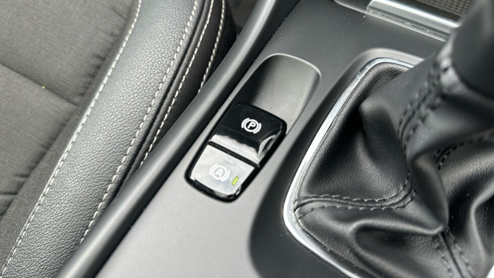 Used Volvo XC40 2018 for sale - 76393612: Photo 37