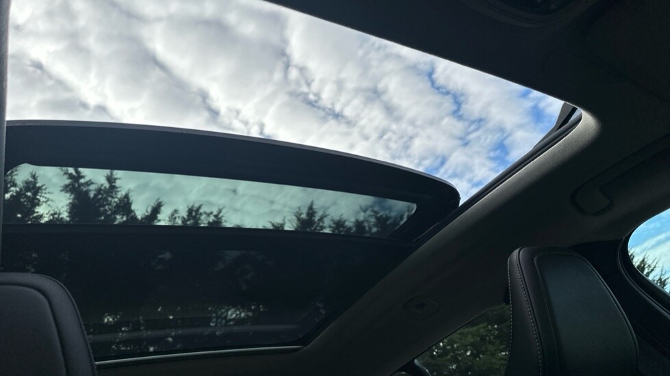 Used Volvo XC40 2018 for sale - 76393612: Photo 41