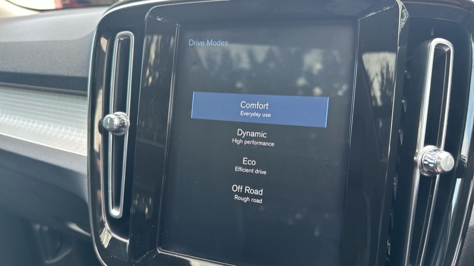 Used Volvo XC40 2018 for sale - 76393612: Photo 43